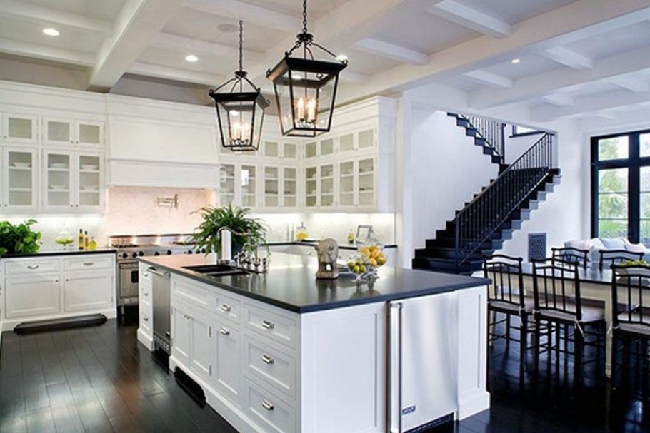 Большие кухни с островом