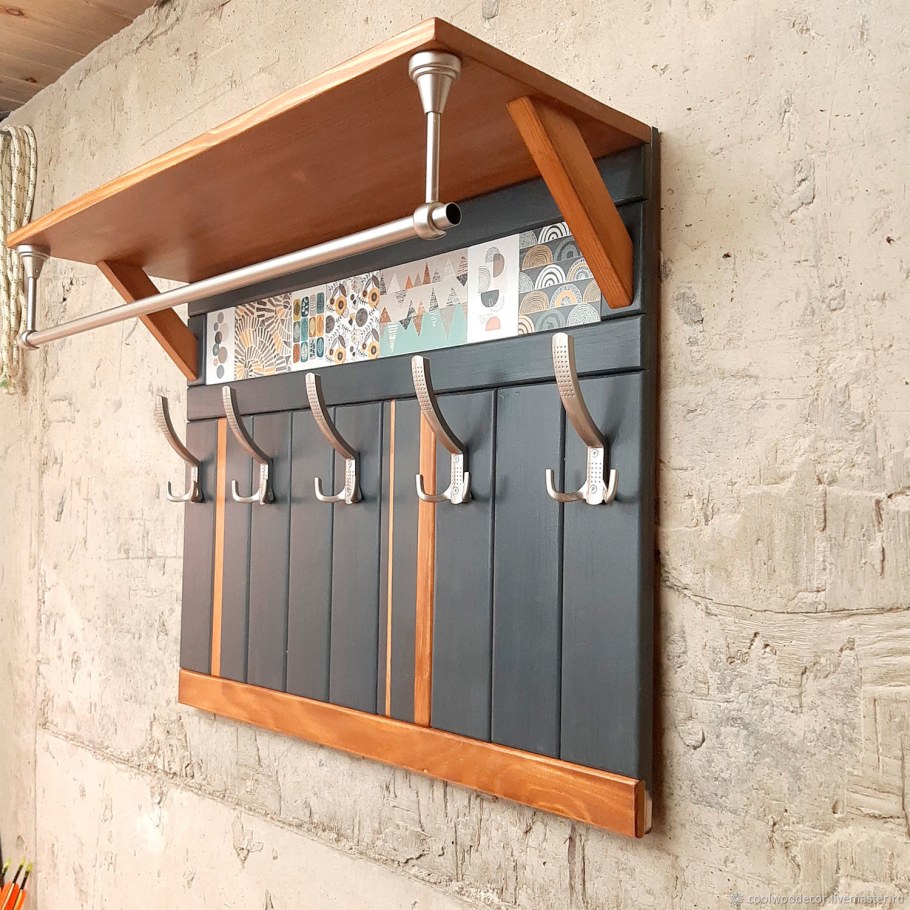 Вешалка в прихожую настенная