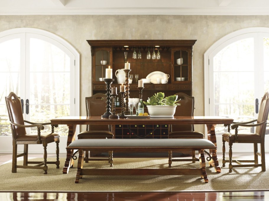 Элитные стулья для гостиной