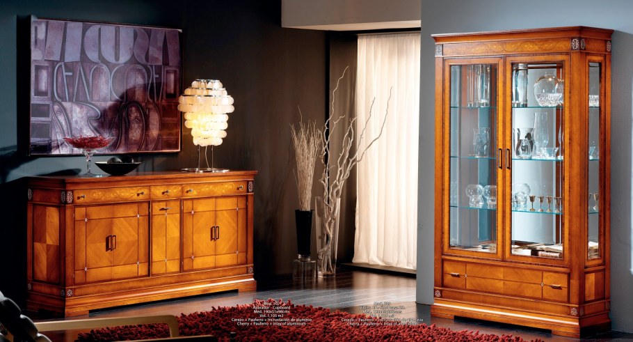 Испанская мебель витрины