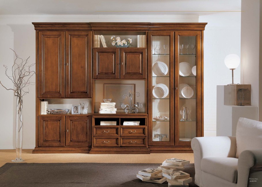 Итальянская стенка риомбини 1762 из массива