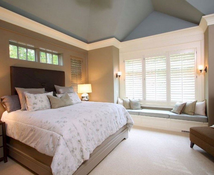 Покрасить стены в спальне