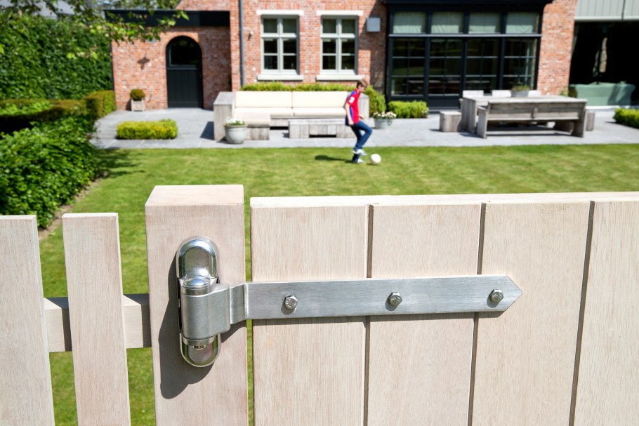 Петли нержавеющие для ворот Locinox 3dw-350-a2