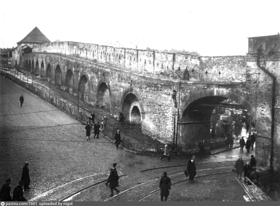 Варварская башня Китайгородской стены