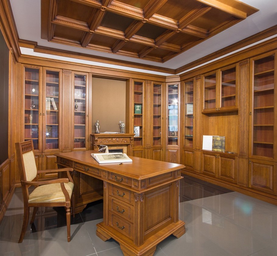 Кабинет из дерева