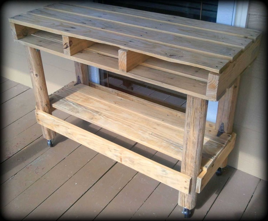 Верстак из паллетов и поддонов