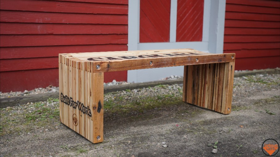 Барная стойка из паллетов и поддонов