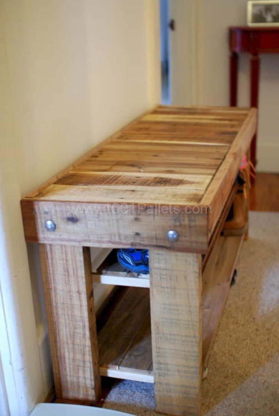 Верстак из паллет
