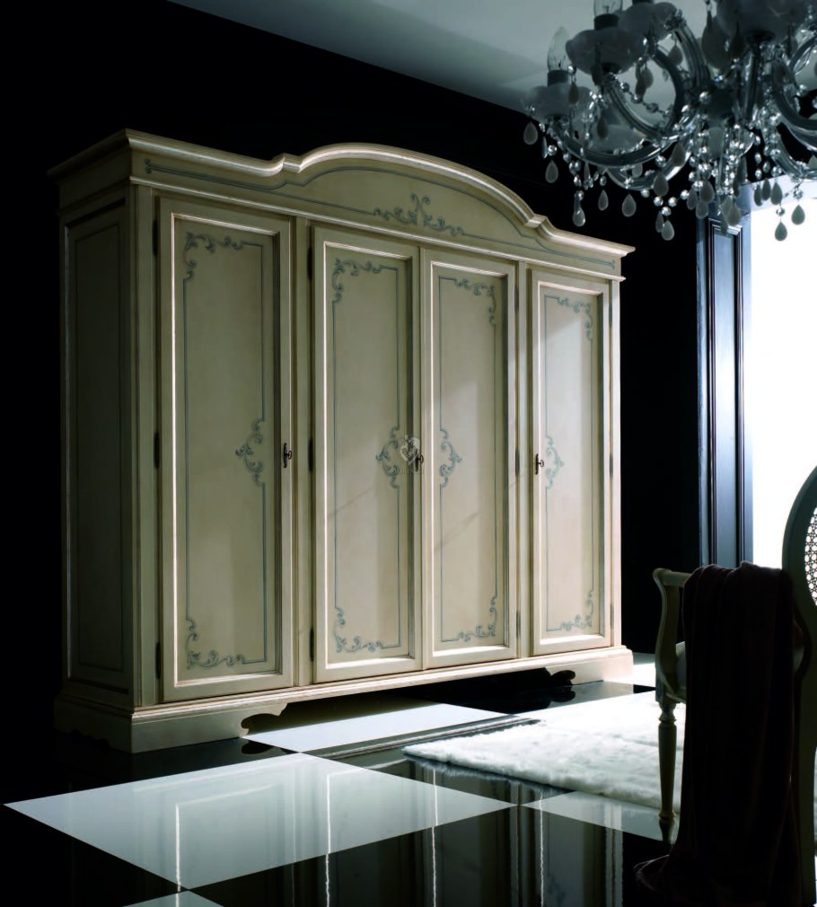 Шкаф в стиле классицизм