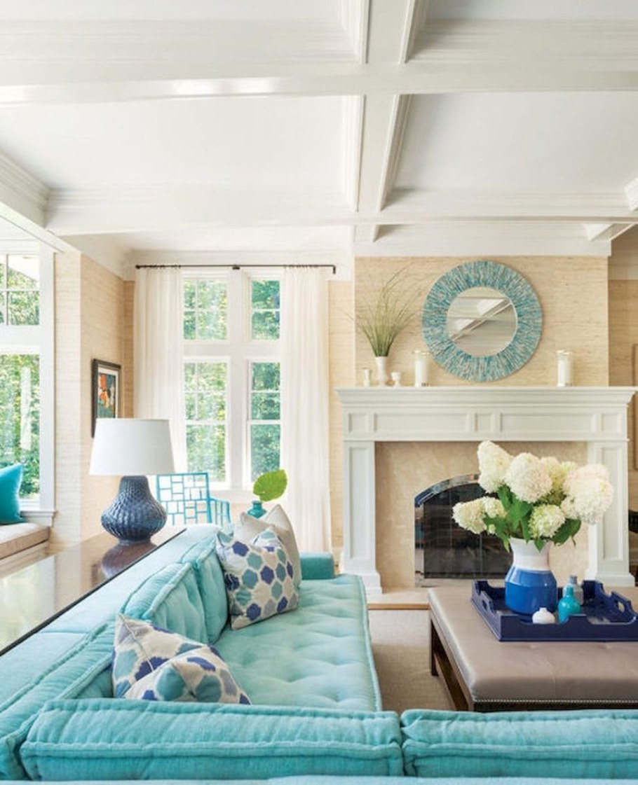 Диван в средиземноморском стиле