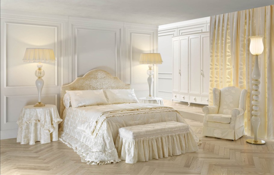 Halley Spencer кровать