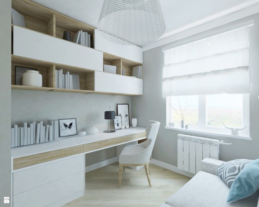 Письменный стол в спальне