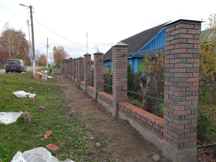 Браер Баварская кладка кирпич столбы забора