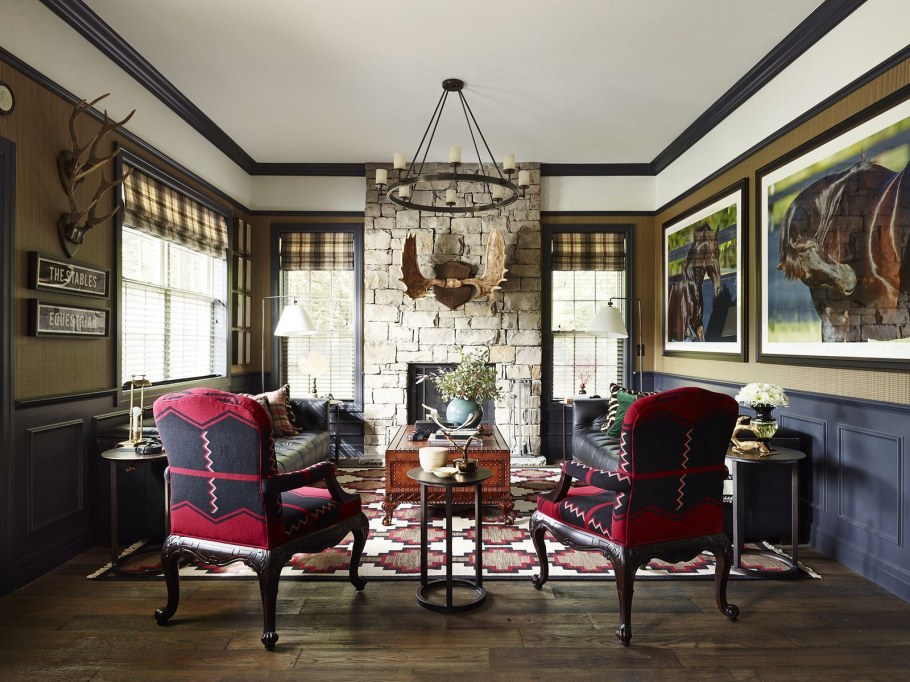 Американский дизайн интерьера с деревом тёмным