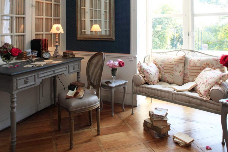 Стол Прованс в домашнем интерьере