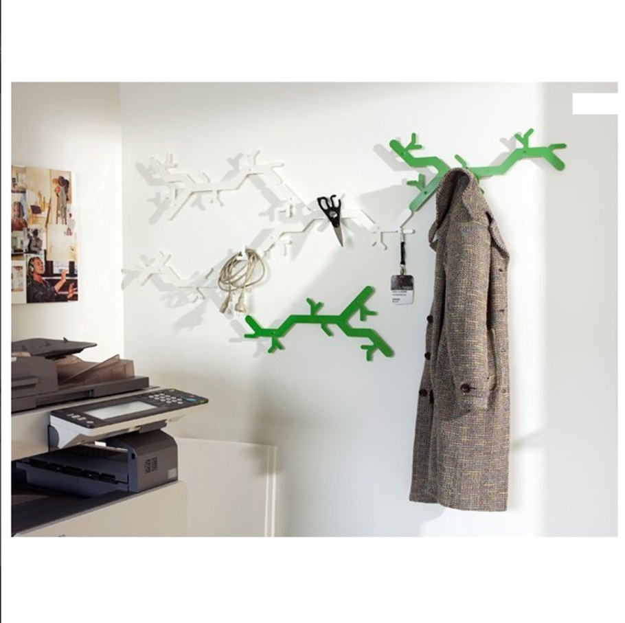 Настенная вешалка в прихожую дерево