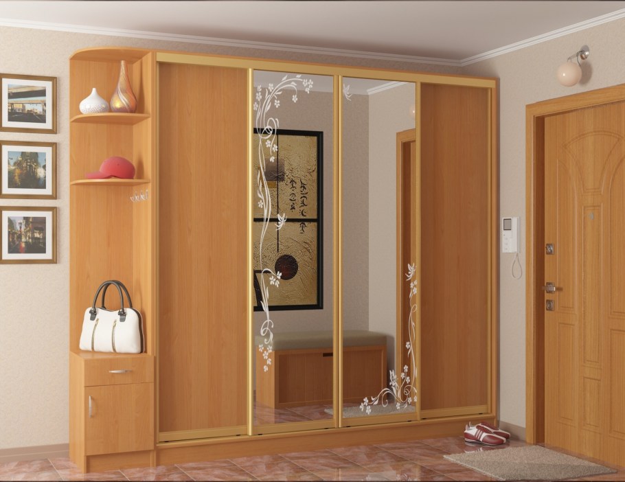 Четырехдверный шкаф в коридор