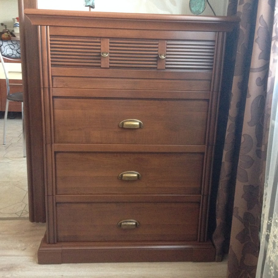 Комод Ангстрем Изотта Валенсия