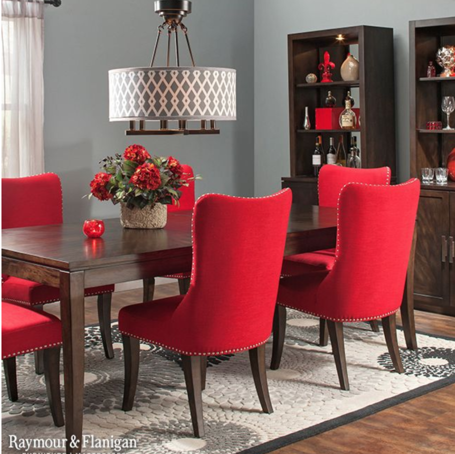 Красный стол в интерьере