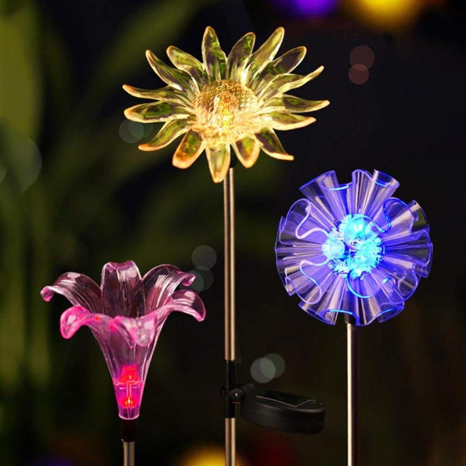 Уличные лампы в виде цветов