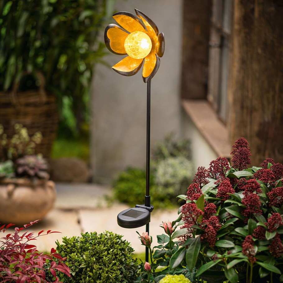 Декоративные светильники для сада