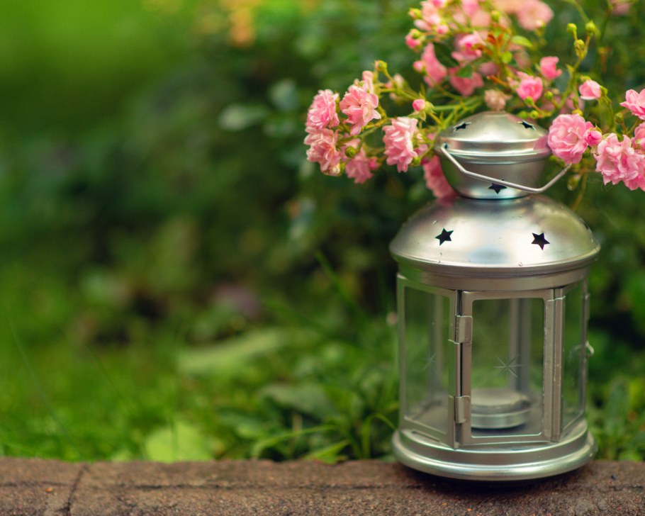 Фонарь с цветами
