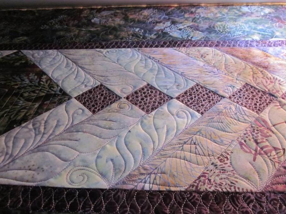 Ручная стежка лоскутного одеяла