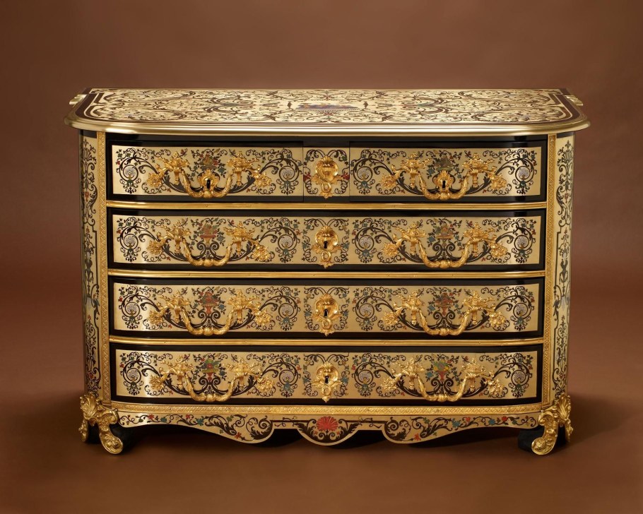 "Дворцовая мебель" в стиле Людовика XIV