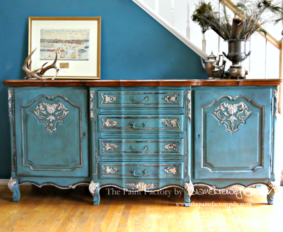 Перекраска резной тумбы