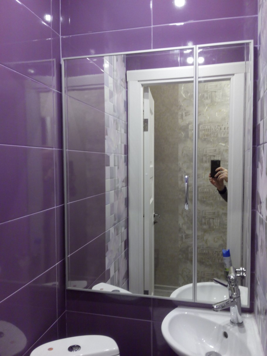 Зеркальные двери для сантехнического шкафа