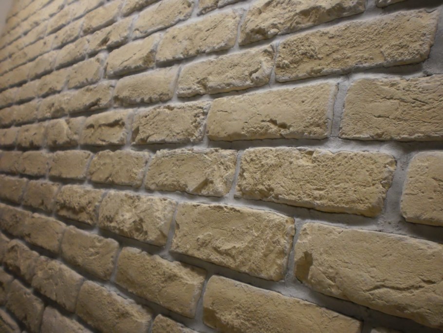 Декоративный кирпич из шпаклевки