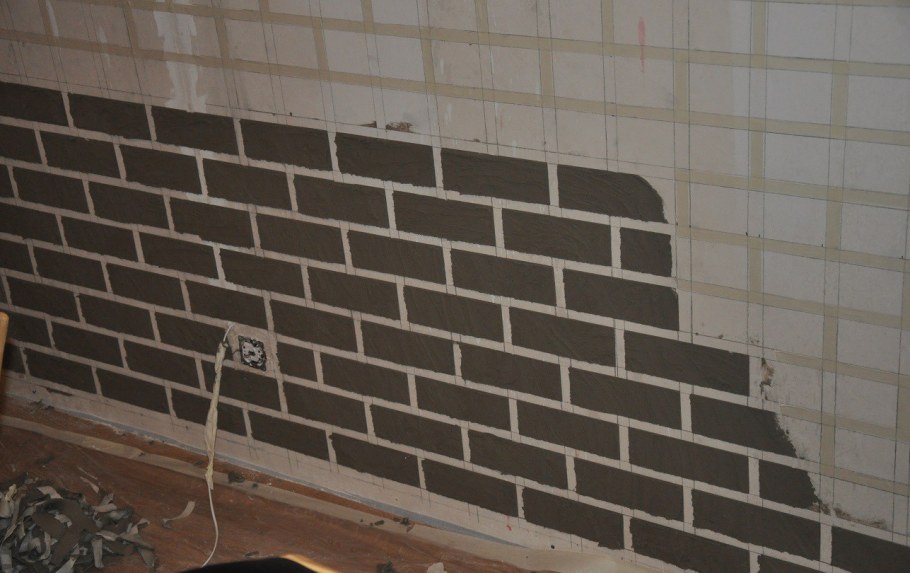 Имитация кирпича из плиточного клея