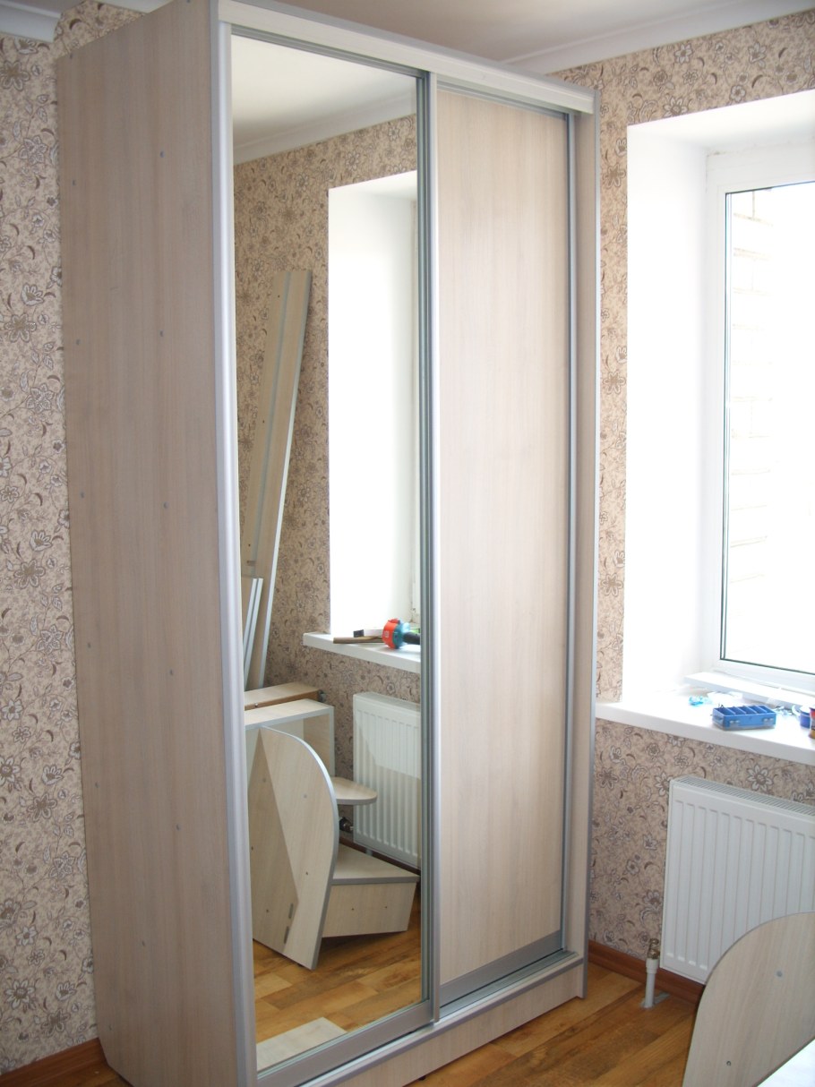 Шкаф купе дуб Атланта с зеркалом