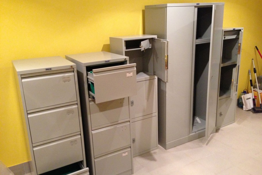 Металлическая мебель