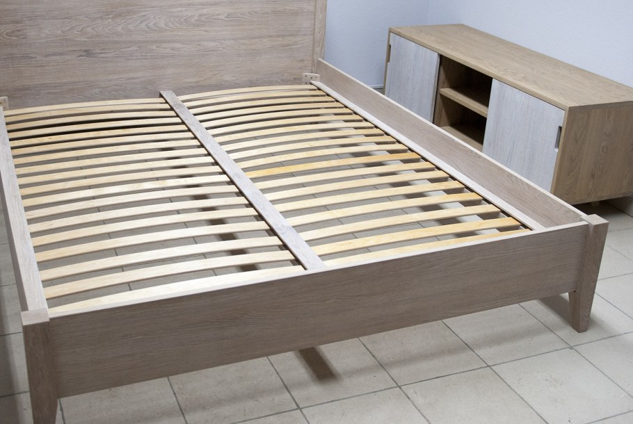 Кровать Лучано из дуба