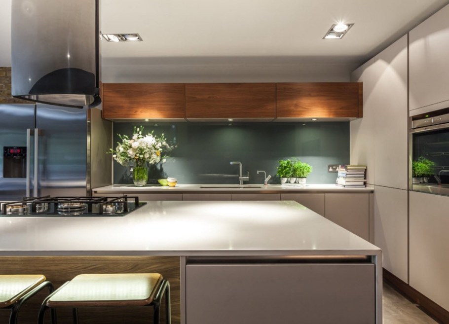 Современные кухонные фартуки