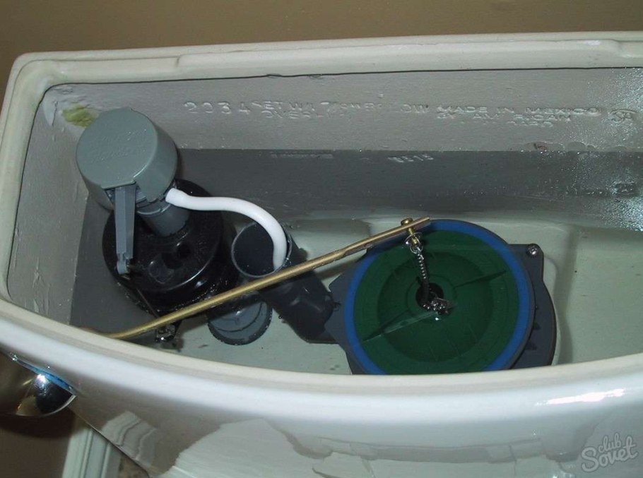 Поплавок в сливной бачок старого унитаза