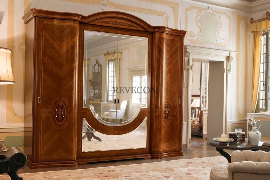 Итальянская мебель Montenapoleone