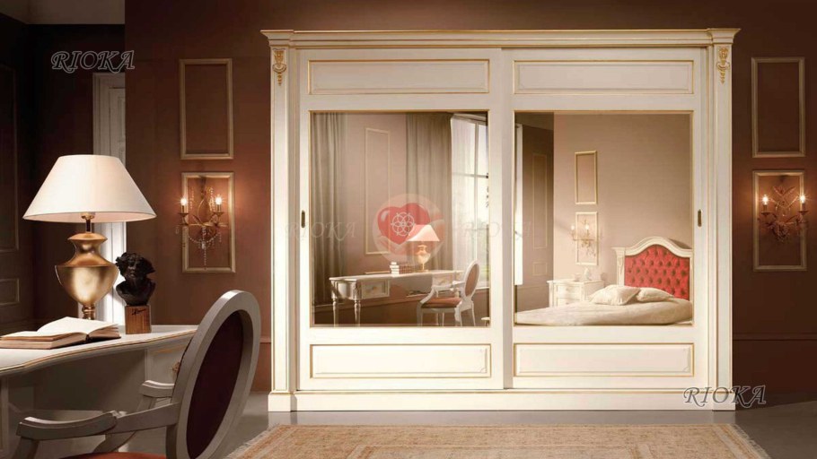 Классический шкаф купе