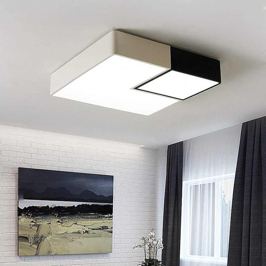 Современный светильник квадратный потолочный