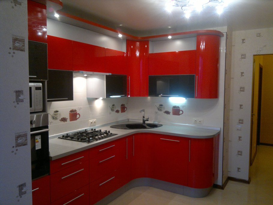 Кухонный гарнитур угловой красный