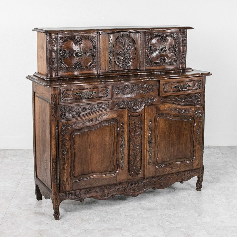 Carved Buffet