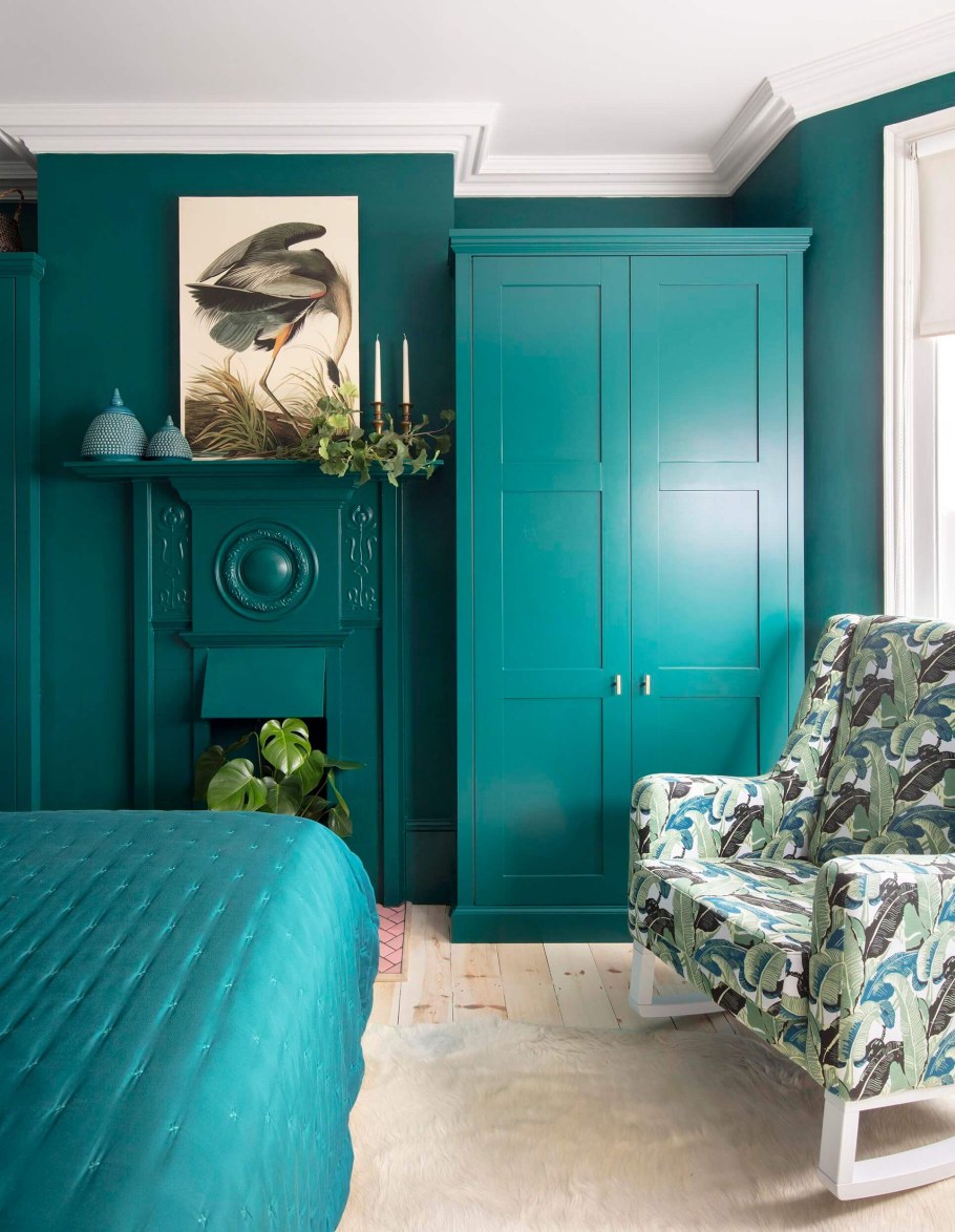 Бирюзовый шкаф