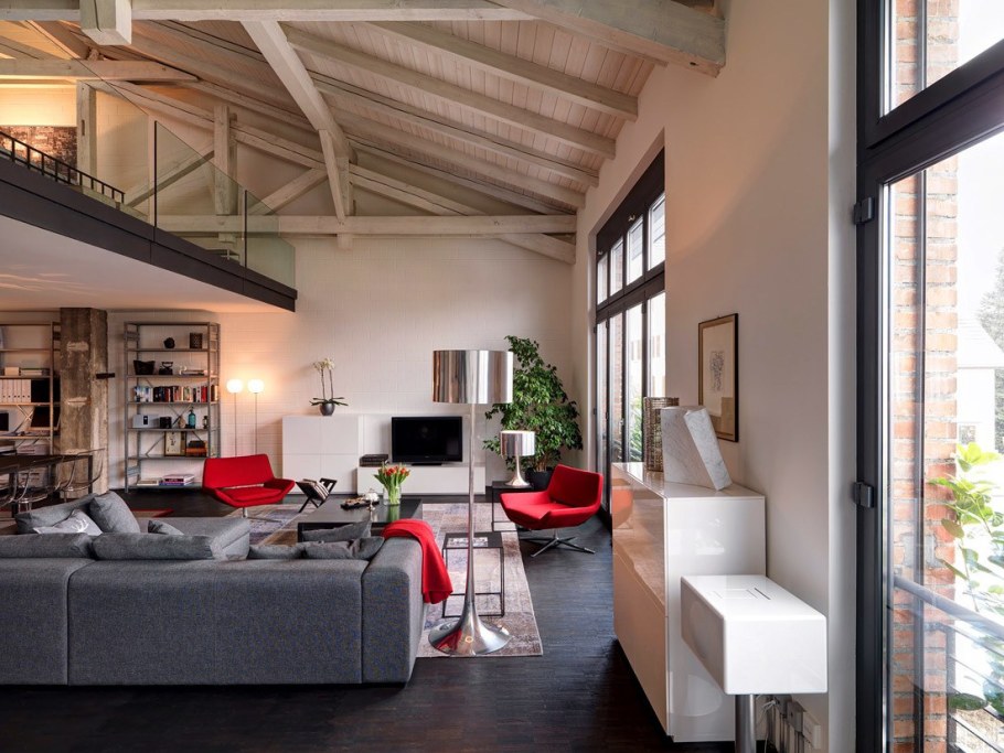 Лофт с высокими потолками