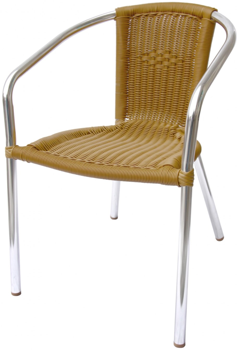 Плетеный стул на металлическом каркасе