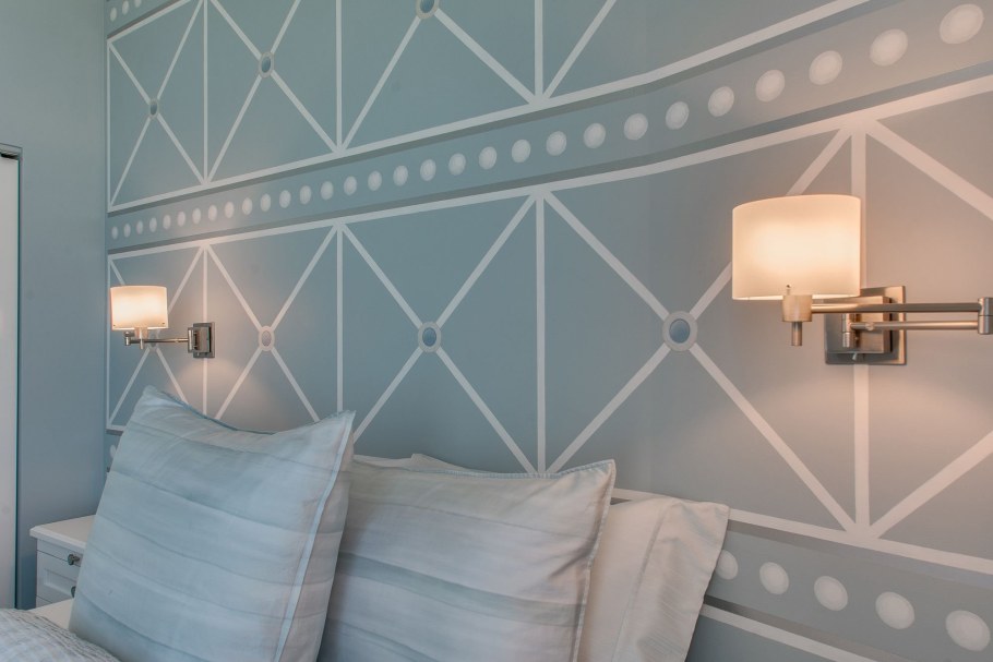 Бра на стену в спальню