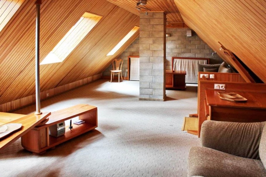 Обустройство мансарды