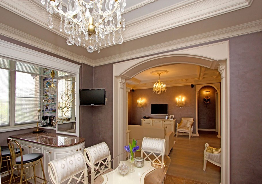 Арка между кухней и гостиной