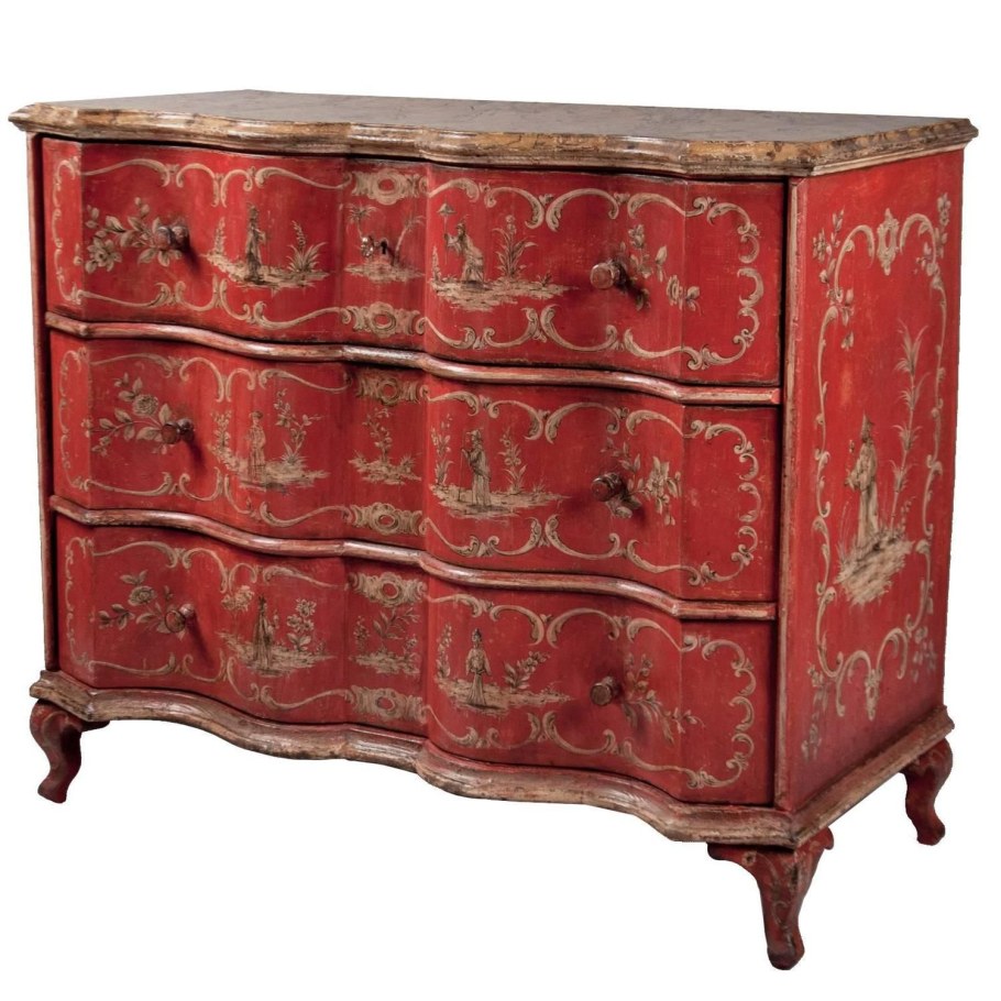 Комод царских времен