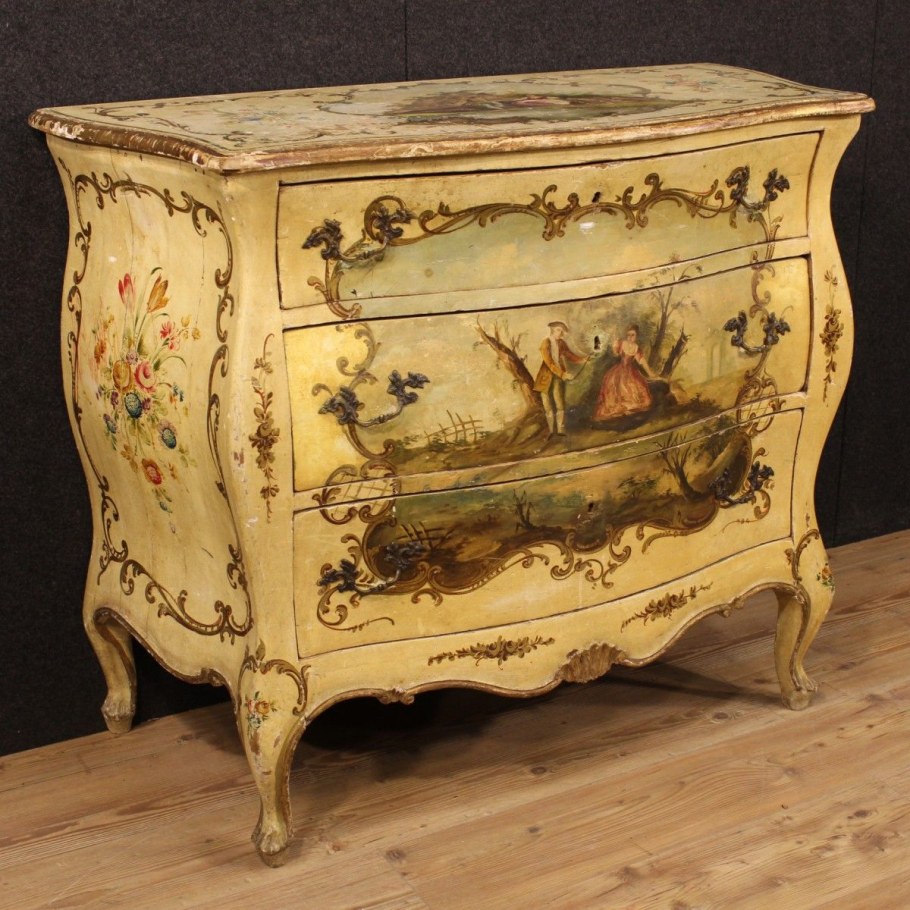 Расписной комод в стиле Барокко